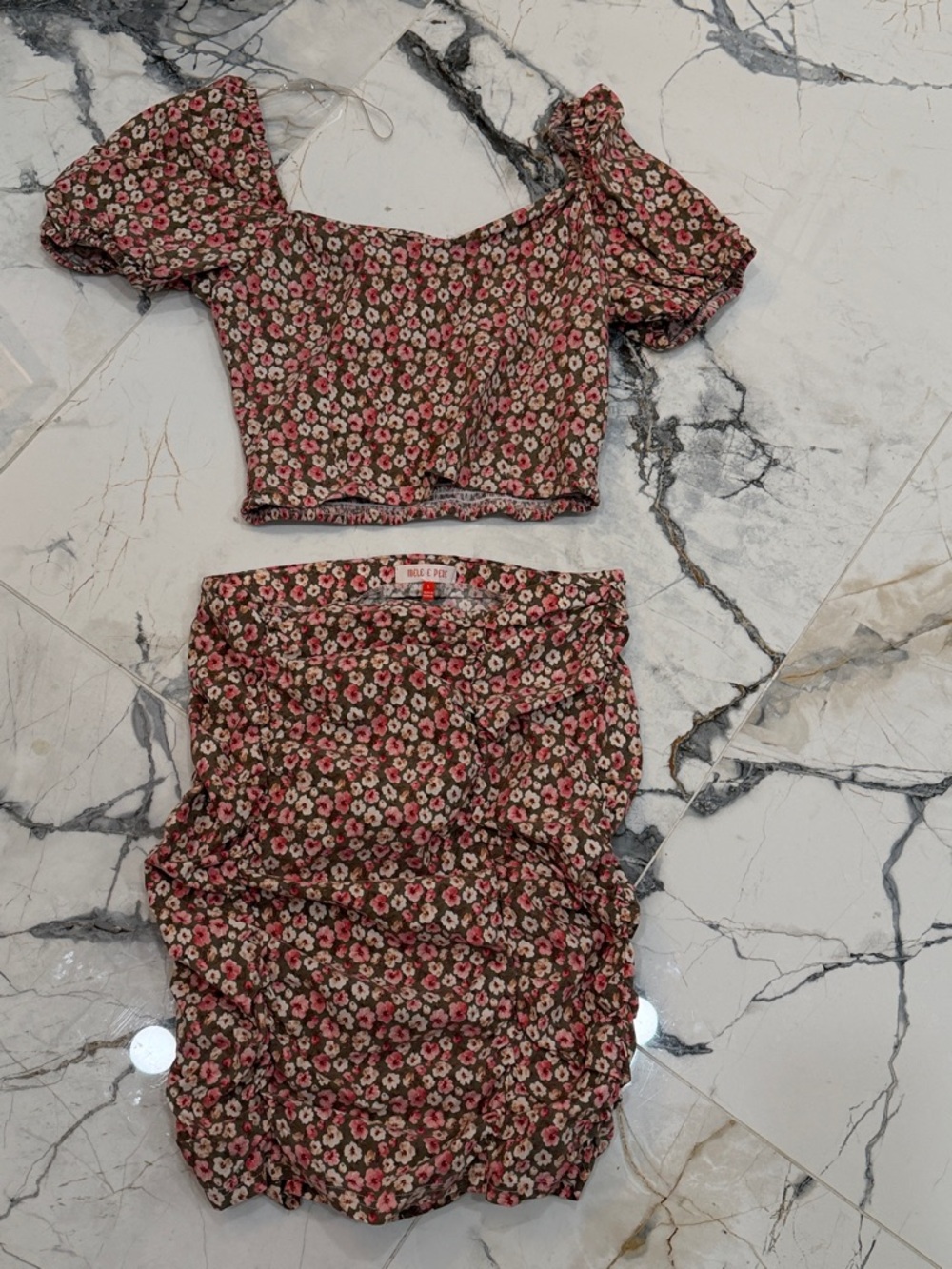 2 piece skirt set size large - Picture 1 of 4